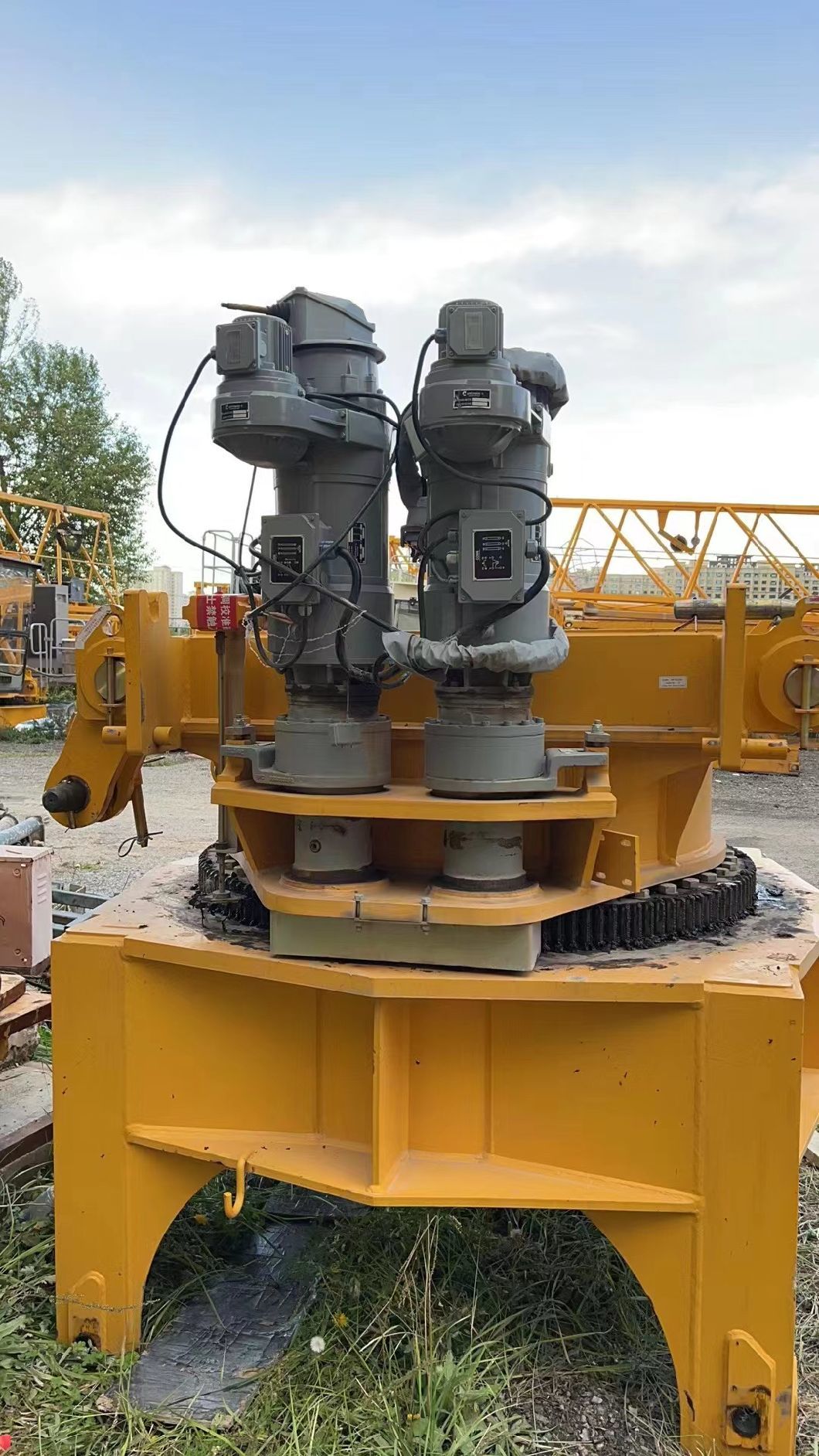 Po Tain Used Tower Crane 6516 in Perfect Working State Luffing Crane