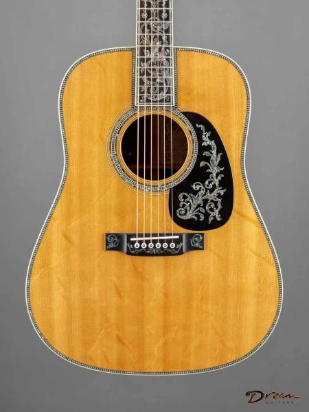 Custom Martin Style D-50 Limited-Edition Dreadnought Acoustic Guitar Natural