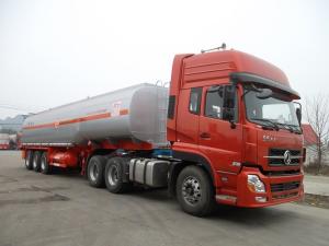 Quality 45000 Liters 3 Axle Fuel Delivery Tank Truck , Oil Tanker Truck Carbon Steel wholesale