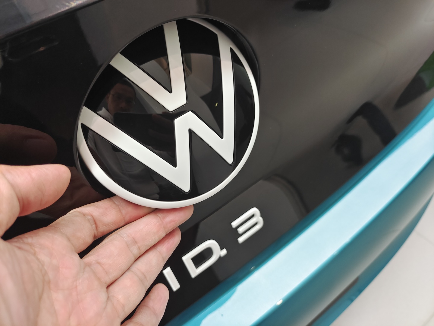 Electric Motor 2024 VW ID3 Pure Electric Car with 170 Horsepower and 5-Door 5-Seat Hatchback Body Structure Direct