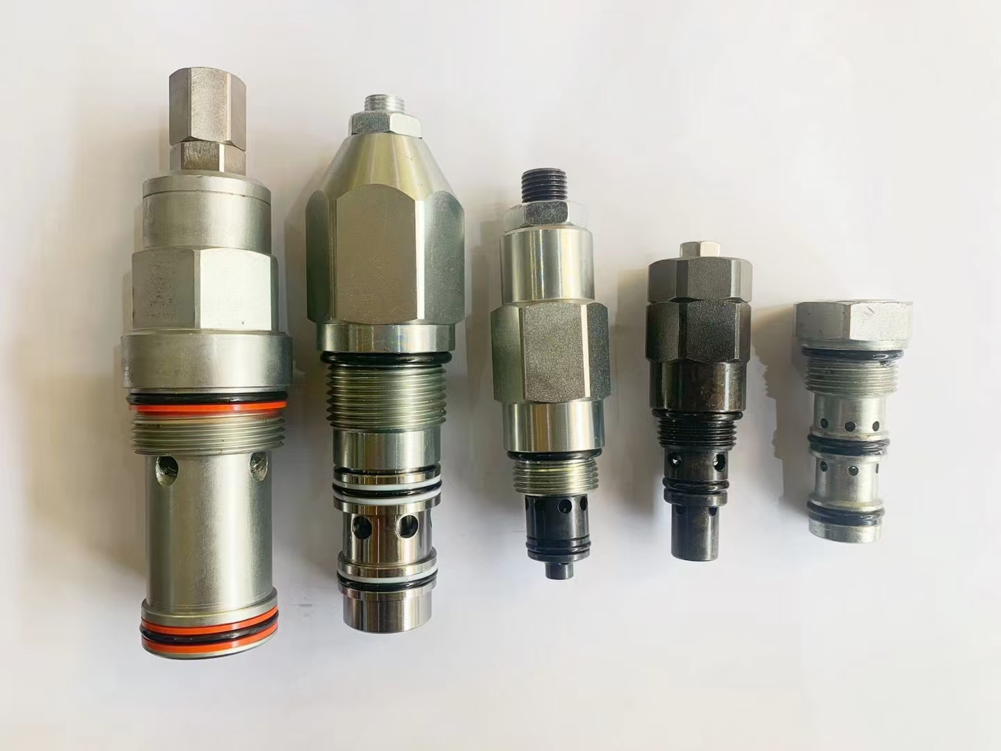 320D 330 Caterpillar Excavator Parts Traveling Relief Valve Main Gun Safety Valve