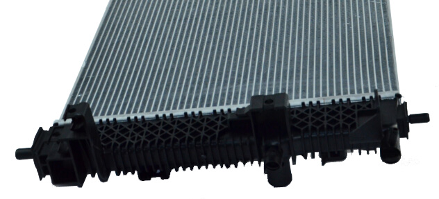 Buick ENVISION 1.5T 2.0T Auto Parts Cooling System Aluminum Radiator Water Tank 84690760