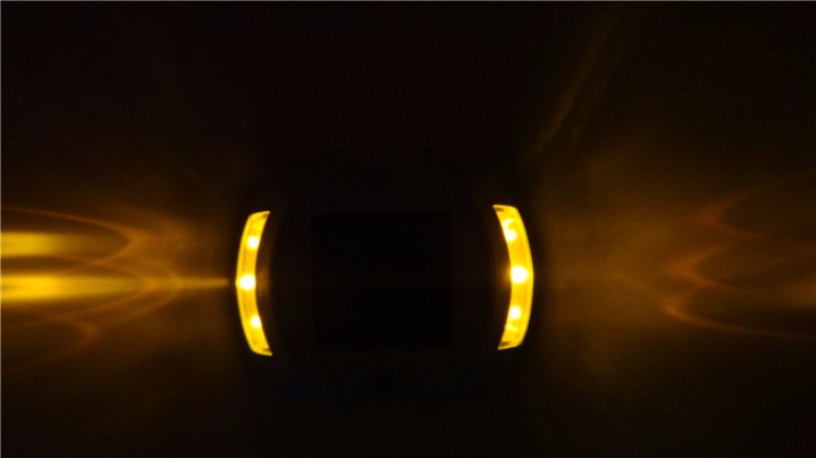 High brightness aluminum led cat eye solar road stud