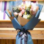 Gilt Flower Bouquet Wrapping Paper 58x58cm Flower Packaging Paper