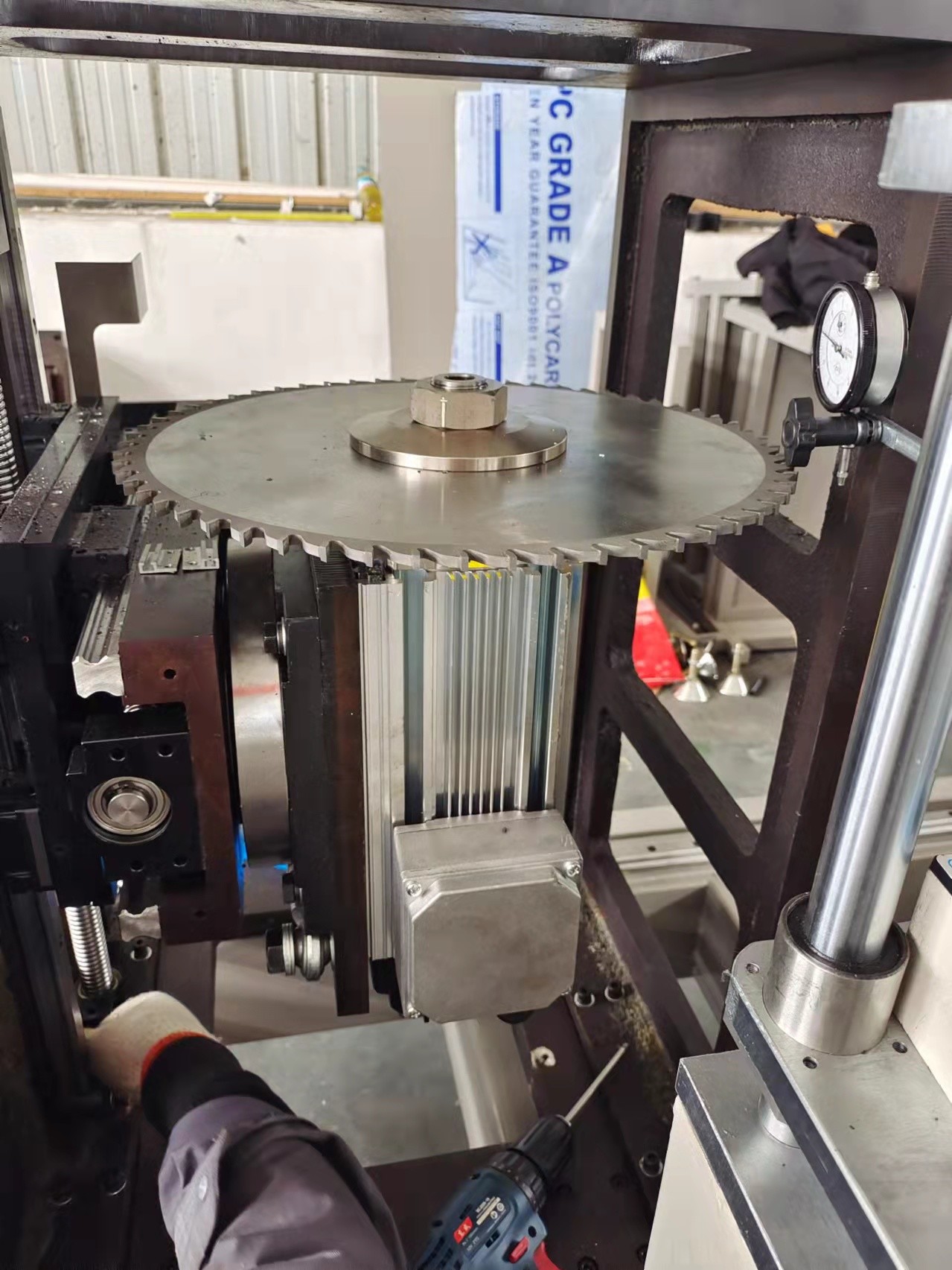5 Axis 350mm End Milling Machine Aluminium Door Machine