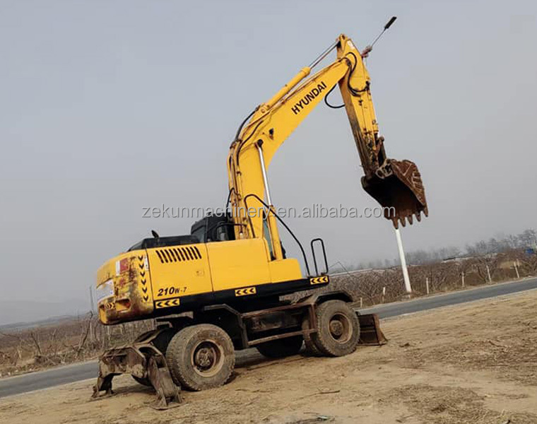 2017 Hyundai Robex 210 Used Compact Excavator 210W-7 4WD