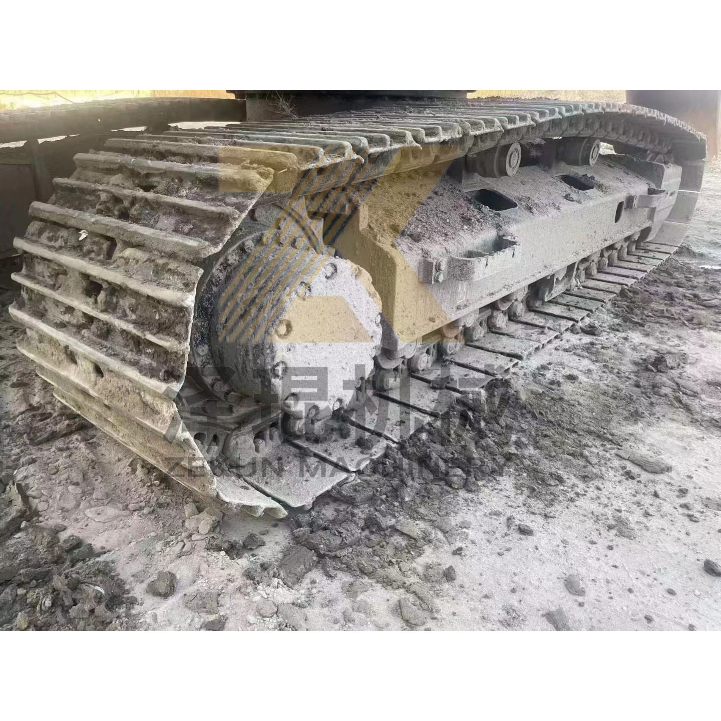 Hitachi ZX200-5G Used Excavator from Japan with 20 Ton Operating Weight and Cylinder
