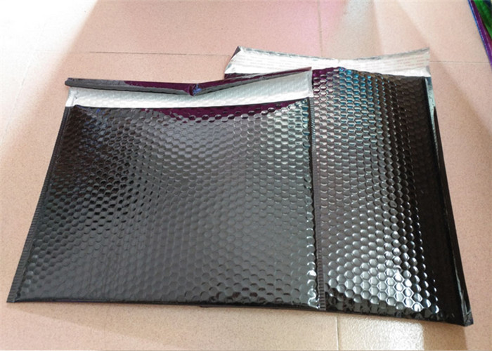 Durable Black Metallic Bubble Mailers Biodegradable Waterproof For Shipping