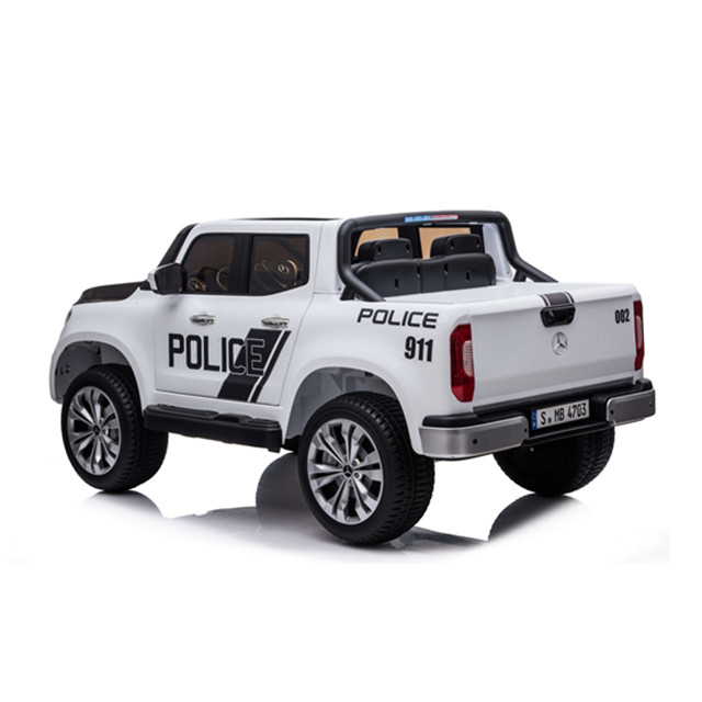 Packing size 142*77*40.5 2.4G Remote Control Two Seats 12V Licensed Police Ride On Car for Kids