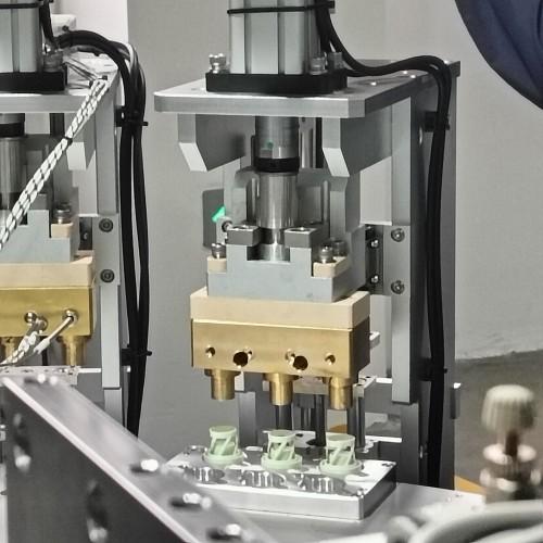 Stable Running Speed And High Assembly Accuracy Desiccant Cap Silica Gel Filling