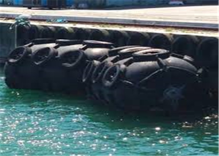 BV / CCS / ISO9001 Certificate Yokohama Pneumatic rubber fender Used For Protect The Boat