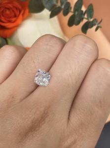 Quality VVS-VS Colorless 1 Carat Cushion Cut Loose Diamond IGI Certified wholesale