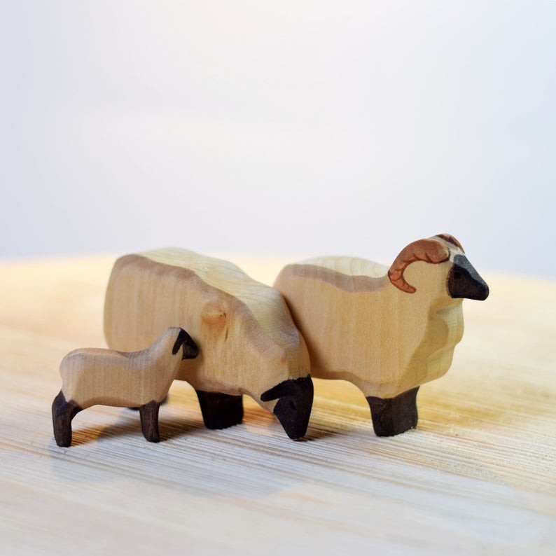 ISO9001 Pine Handmade Wooden Animals Waldorf Montessori Toys