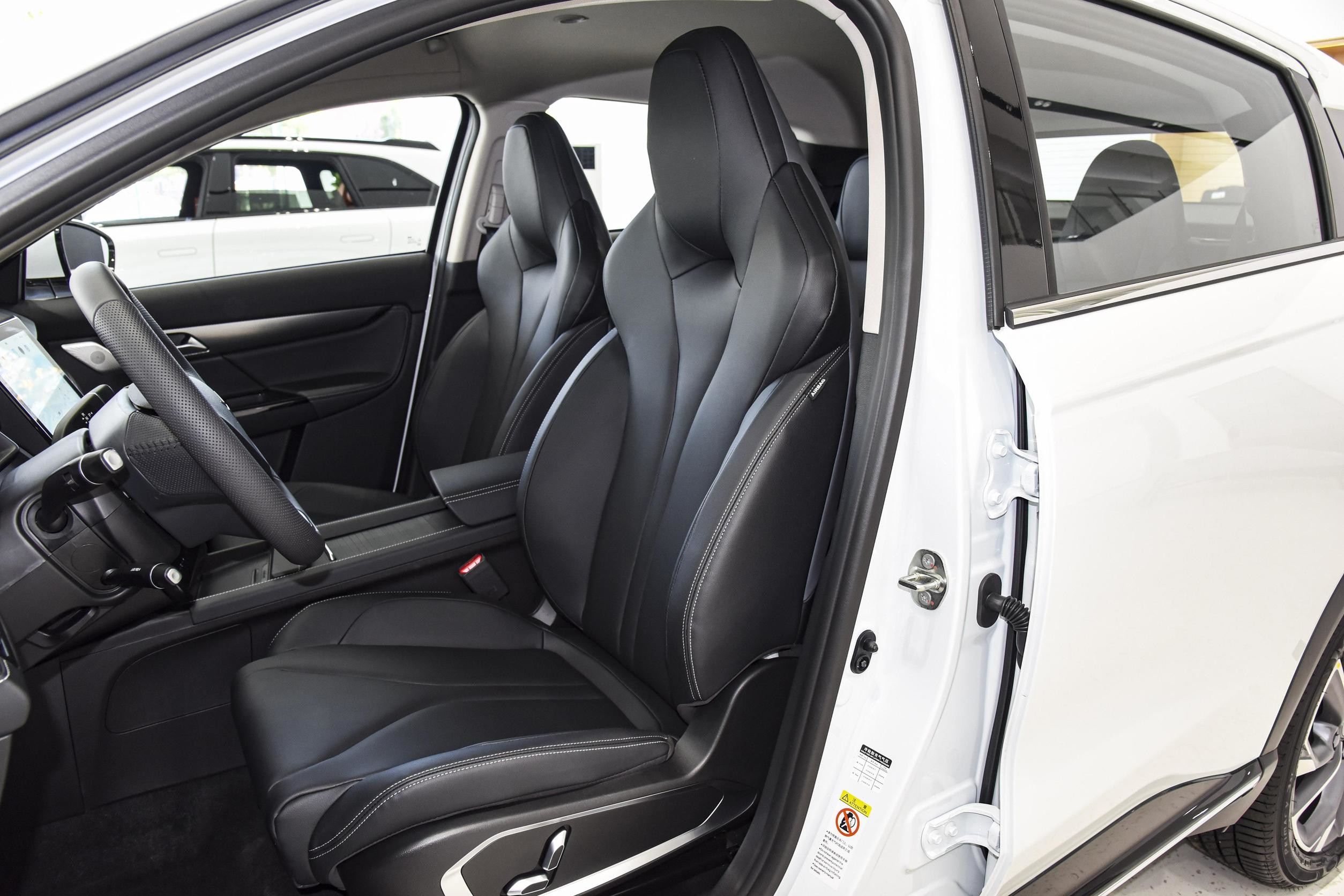 Automatic Xiaopeng G3 New Energy Electric Car 5 Seats 170km/H