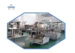 Long Service Life Liquid Beverage Filing Machine With Conveyer Belt Material