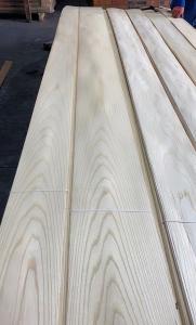 Quality OEM White Ash Wood Veneer Crown Cut 0.45mm Thickness 2500m+ length wholesale
