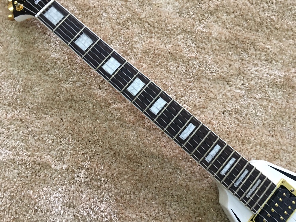 jackson custom guitar White color Golden hardwares Blocks inlay on rosewood fingerboard flying v electric guitar 6 strin