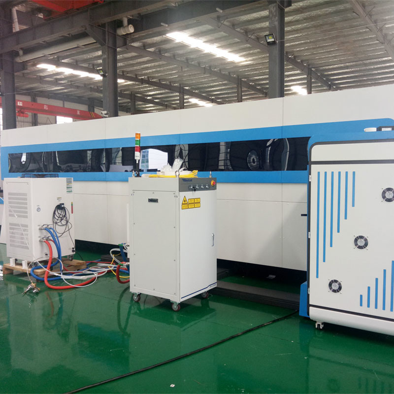 3015 1000W Whole Cover Fiber Laser Cutting Machine 4500kg For Stainless Steel Plate