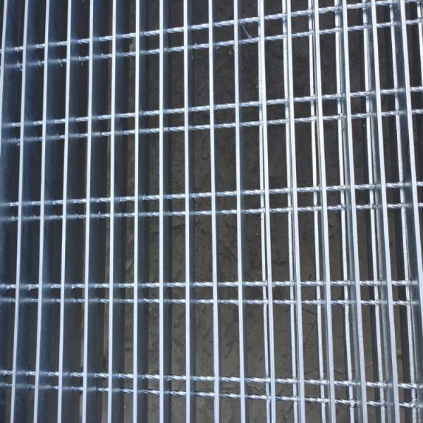 Cheap Anti Corrosion Industrial Steel Grating Anti Slip Stair Step Galvanized for sale
