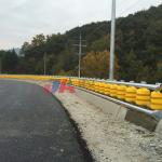Save Volume Roadway Safety Rolling Guardrail Anti Collision Highway Guardrail