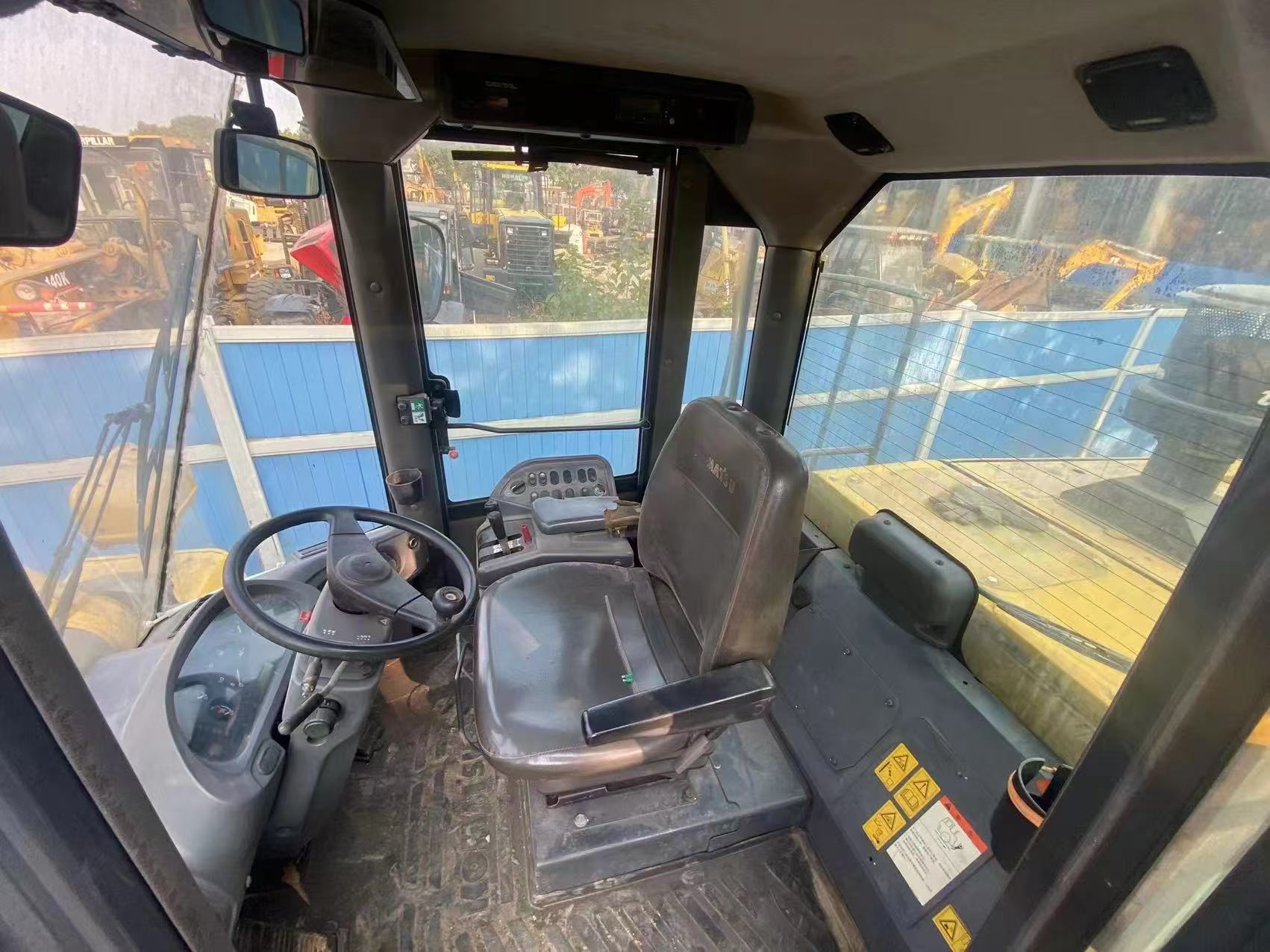 Used Komatsu WA470-6 Wheel Loader Well-Maintained 4WD Quick Coupler