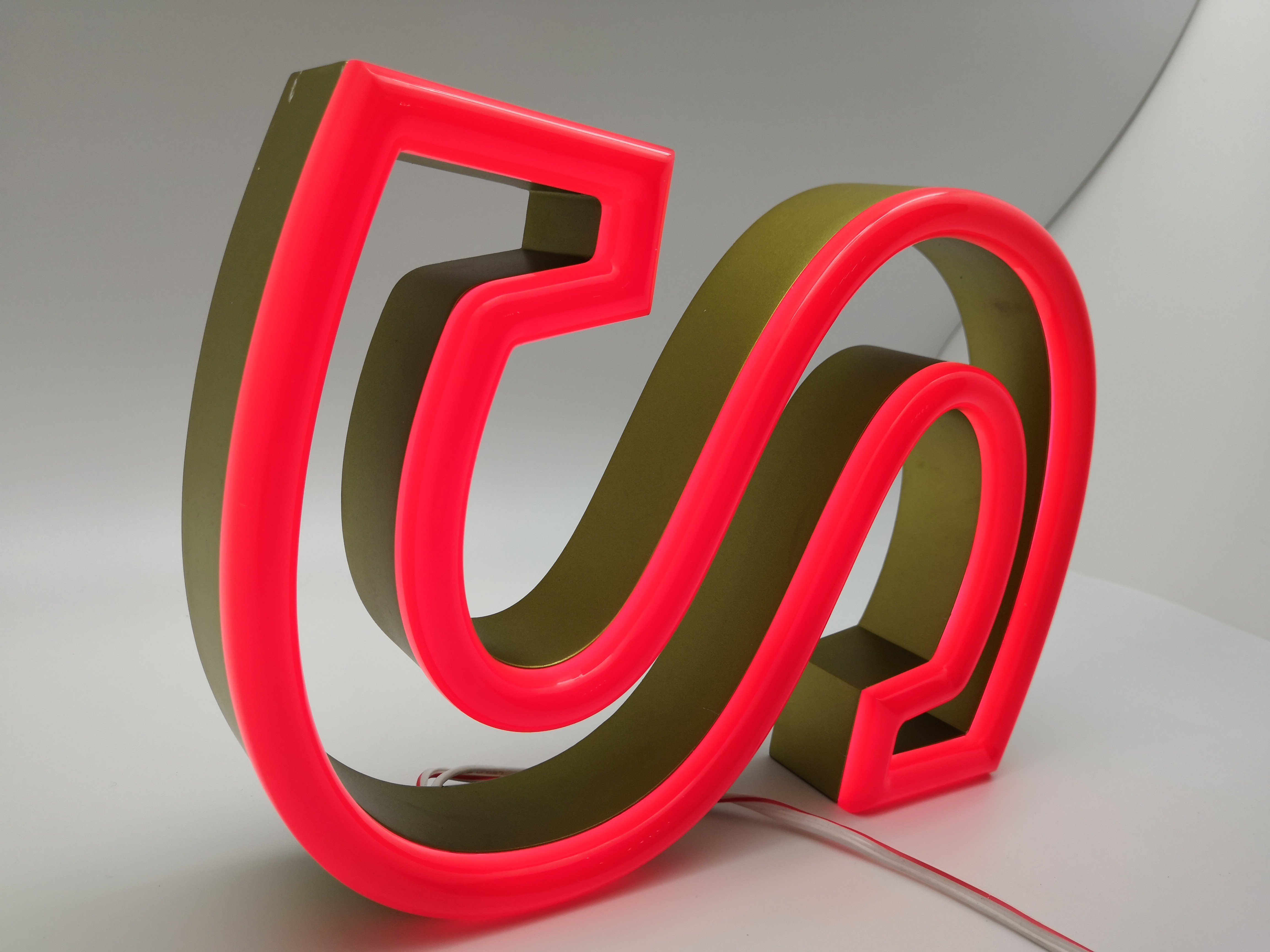 30mm Custom Pink Neon Sign Wall Mounted / Hanging 50000 hours Lifetime