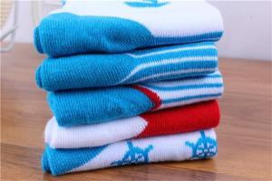 Quality Wholesale jacquard christmas design breathable cozy winter cotton terry socks for baby wholesale