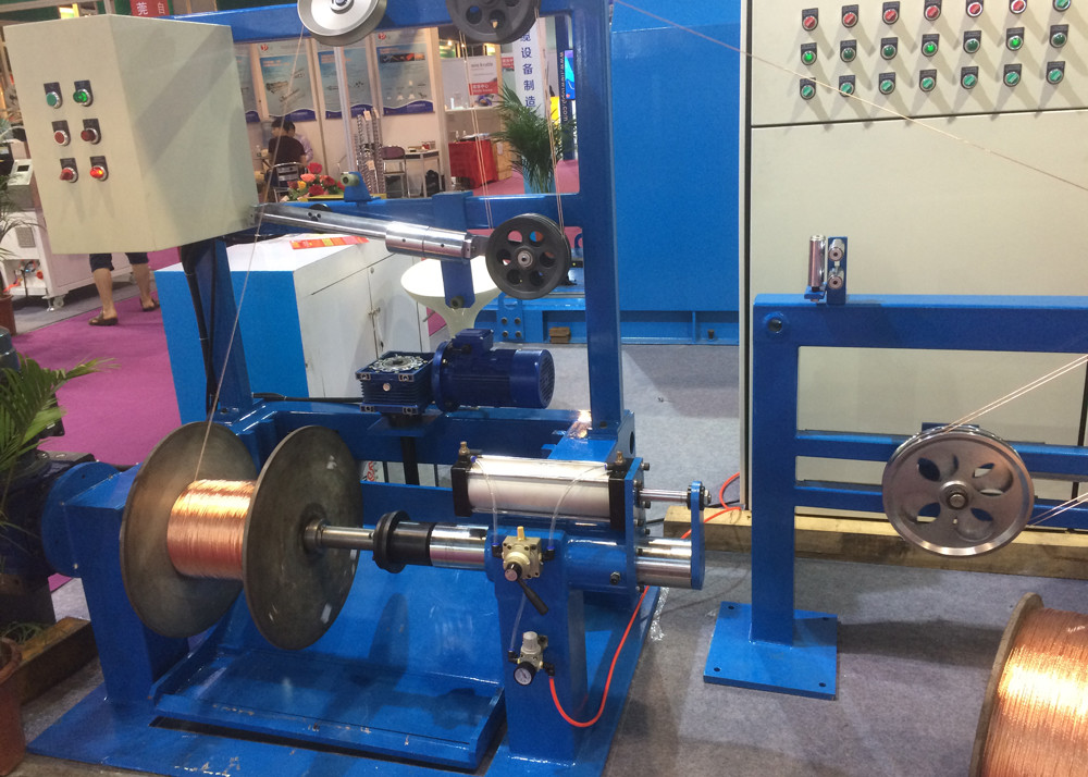 High Speed Low Voltage Electric Wire Extruder Machine 1.5 Cable Extruder Production Line