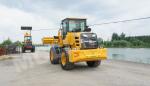Compact 2.5 Ton Wheel Loader Bucket Capacities 1.2m3 Multi Plate Clutch