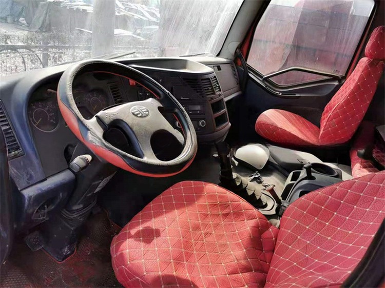 10 Forward Shift Number Used Faw Tractor Heavy Truck 6*4 With Multimedia System