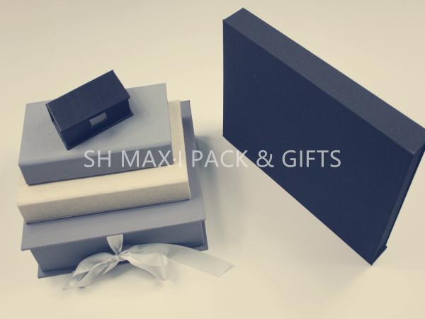 Small / Large Luxury Jewellery Packaging Boxes White Black Personalised Custom