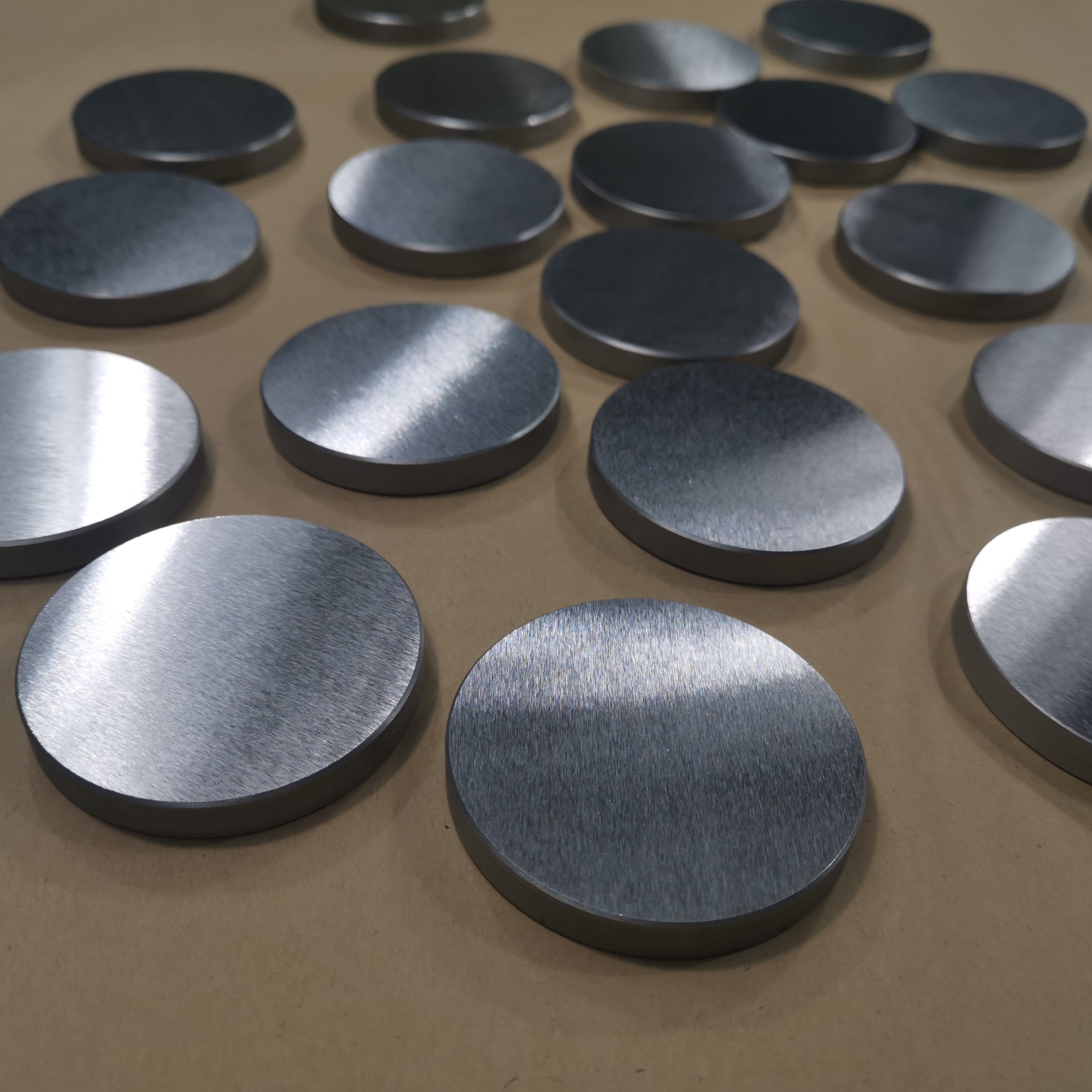 High Purity Molybdenum Disk Polished Molybdenum Round Plate For Lab-Grown Diamond