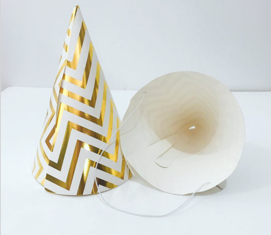 Recycled Festival Party Decorations Gold Foil Paper Cone Hats Custom Size
