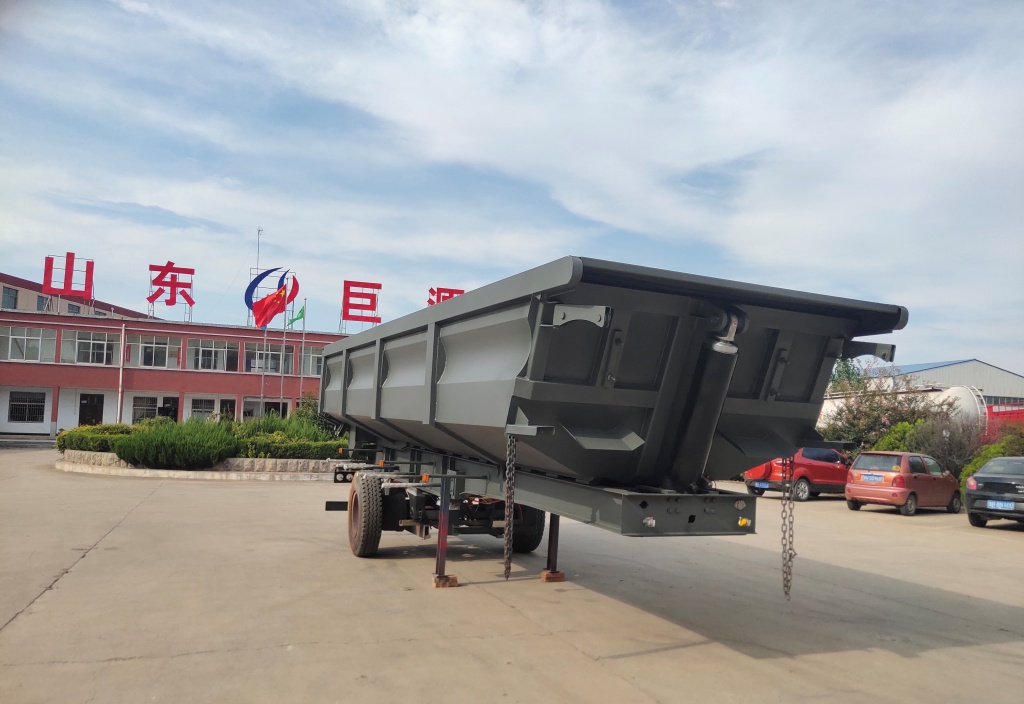 Hydraulic Sand Transporting Dump Truck Semi Trailer Type Landing Gear Standard 28 Ton