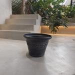 Assorted Colors Plastic Flower Pot With Drainage Holes