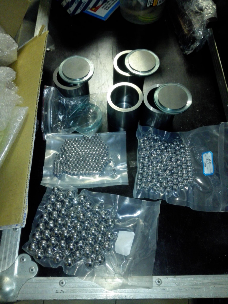 Precision Cemented Tungsten Carbide Grinding Media Balls WC-Co Cobalt Bonded