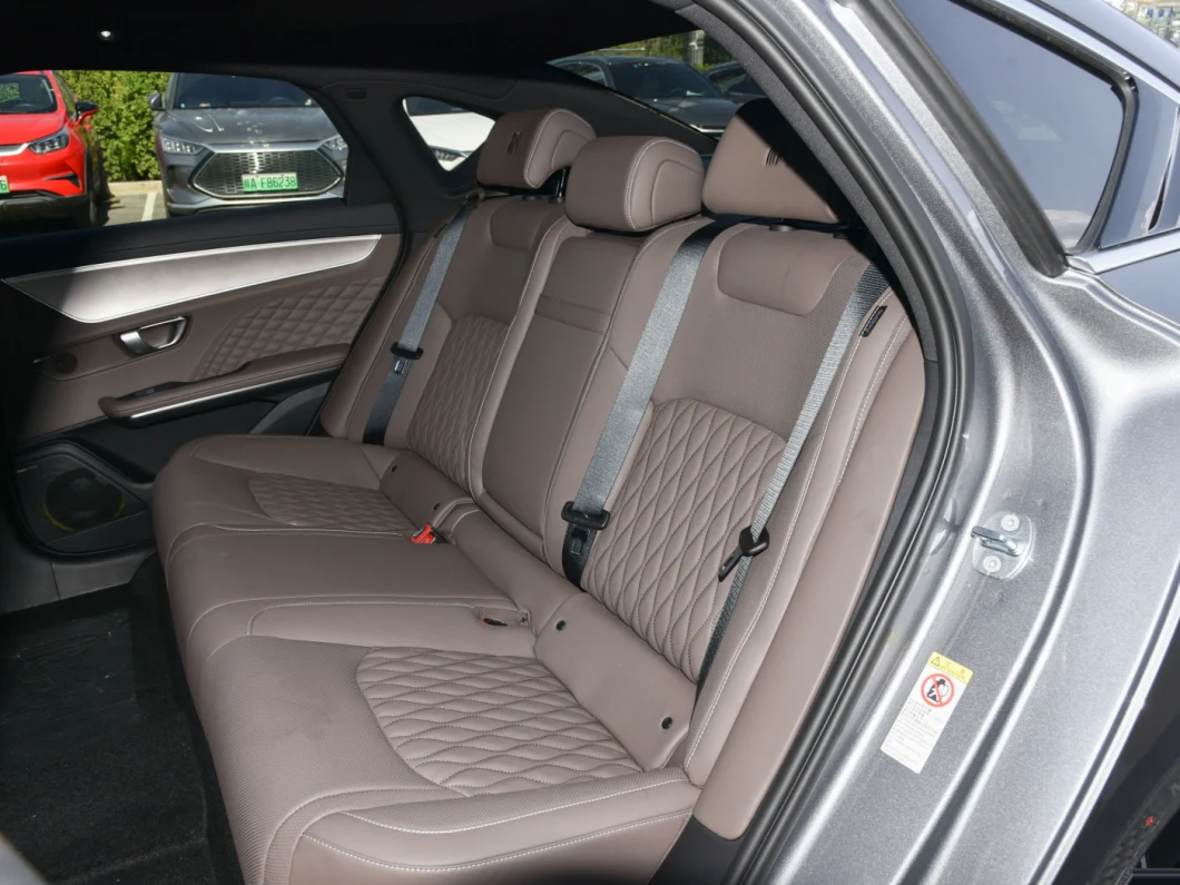 Electric Car Sedan 5 Seats Car Byd Han 2022 Version Left Hand EV Car Drive Long Battery Life Made in China Used Car Electric Vehicle Electric Car 0km EV Car