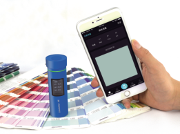 High Accurate Basic Handheld Spectrophotometer For Plastics Packaging Cloth Color Control