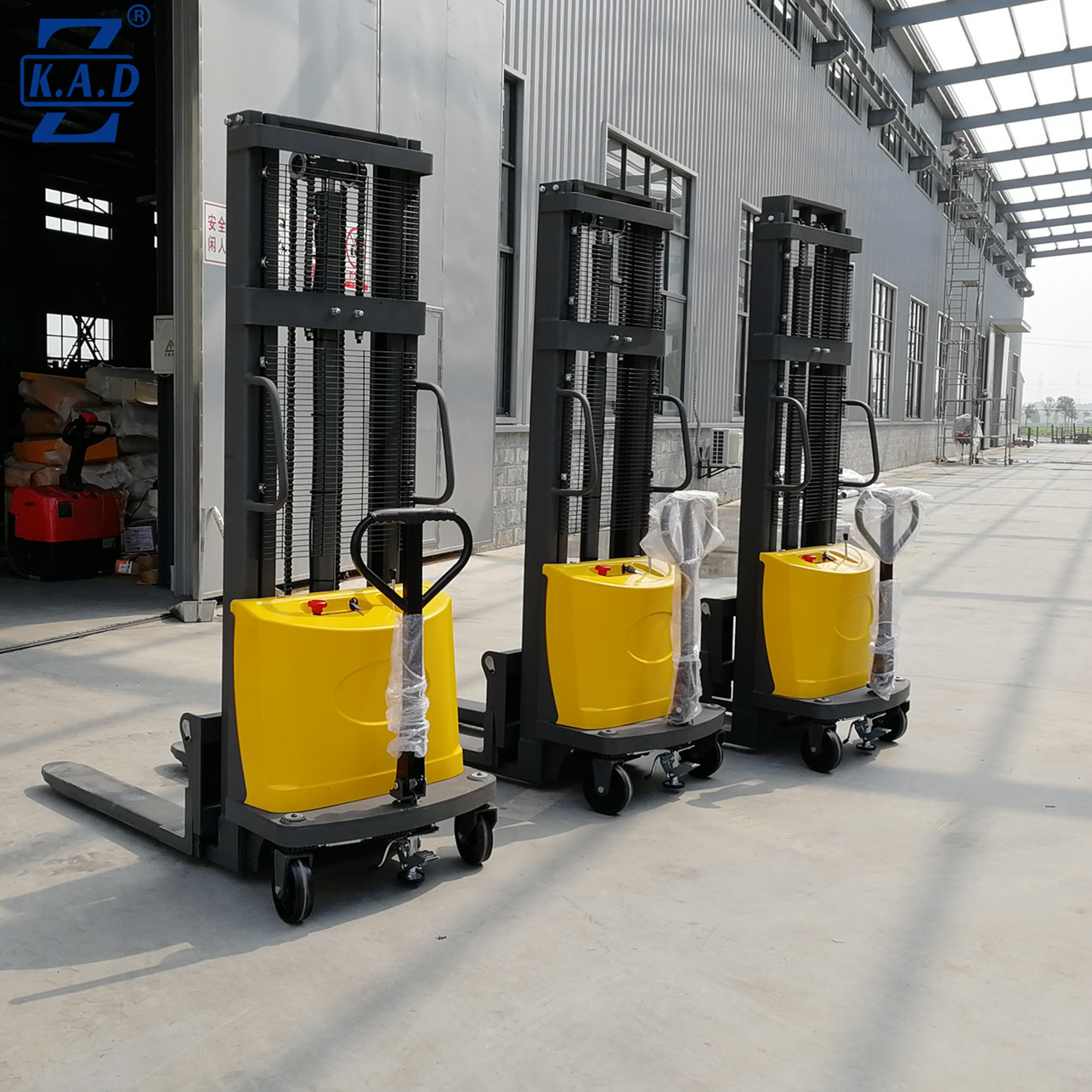 2000kg Battery Manual 1000mm Semi Electric Pallet Stacker