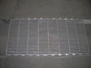 Quality Black Steel Cast Iron Drain Grates / Metal Grate Flooring For Pig Farrowing Crate wholesale
