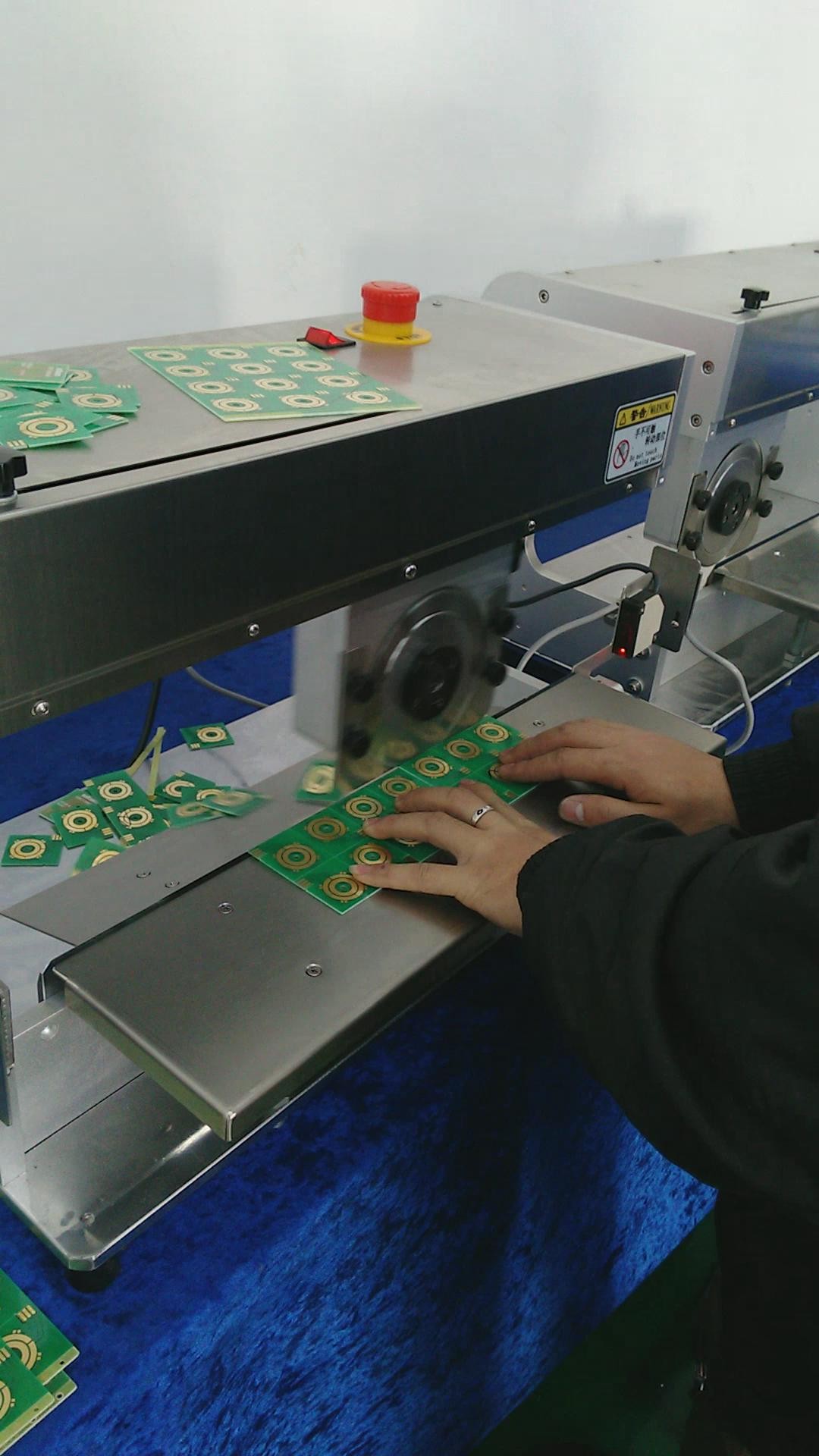 SMT Automatic Depanelization Of PCB , V Cutter Laser PCB Depaneling