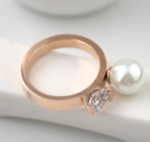 Quality Fashion Jewelry Couples Stainless Steel Gold Plated Pearl Diamond Ring wholesale