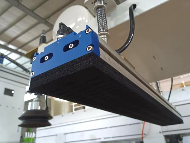 3.7kW Woodworking Gantry Loading And Unloading Machine For Solid Wood MDF