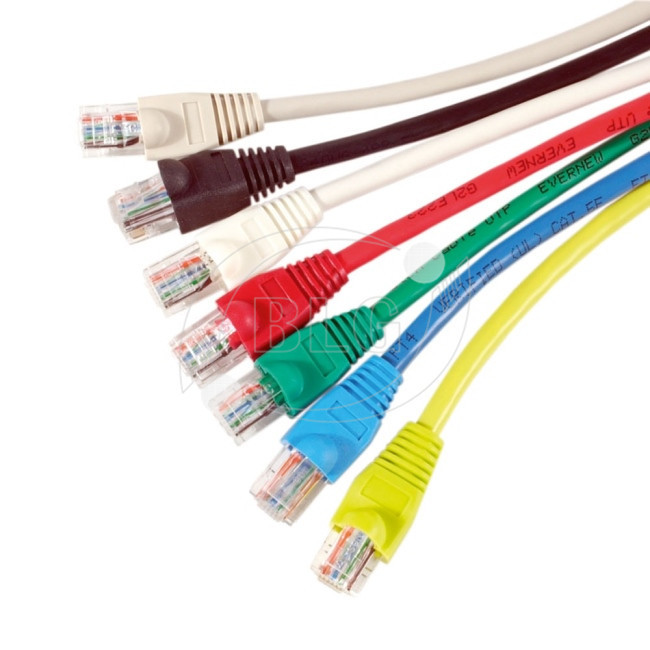 1M 2M 3M Cat5e UTP Network Patch Cable Fire Protection With Colorful RJ45 Plug Boots