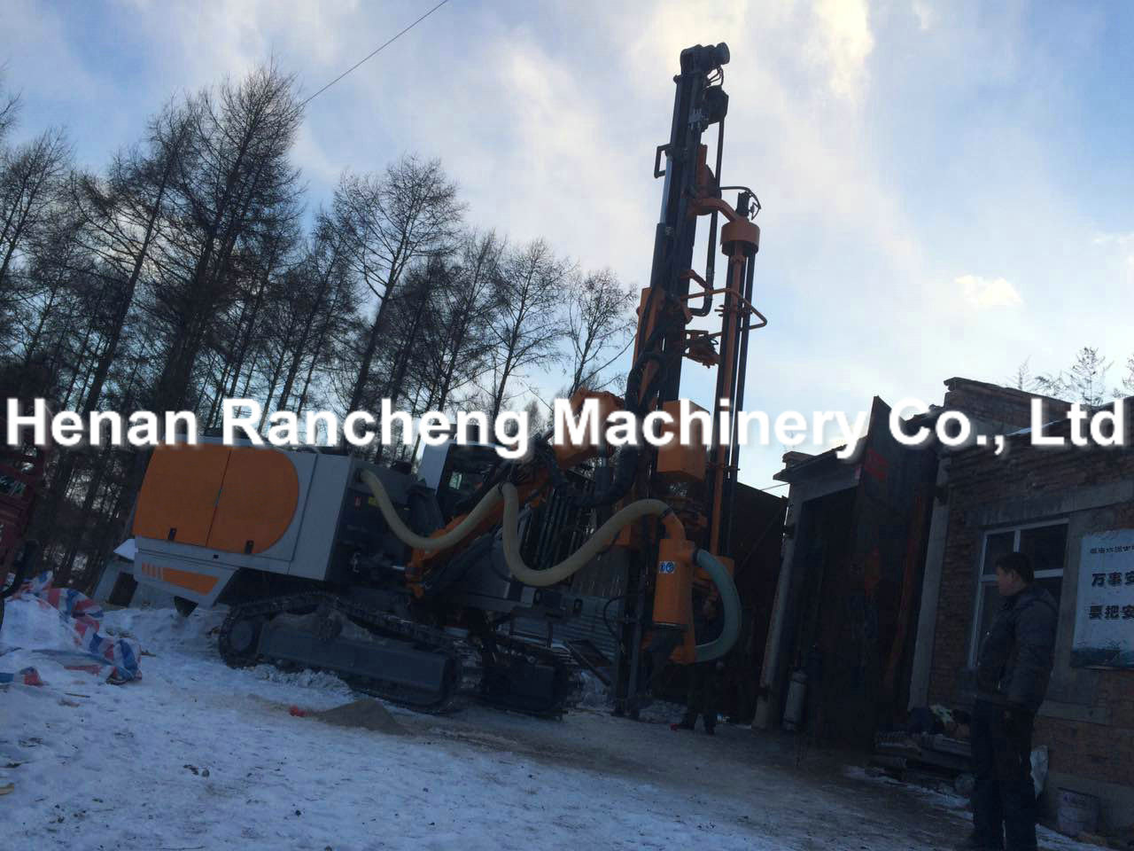 RCZ440 Automatic Integrated DTH Drilling Rig with 194kw Engine Rated Power