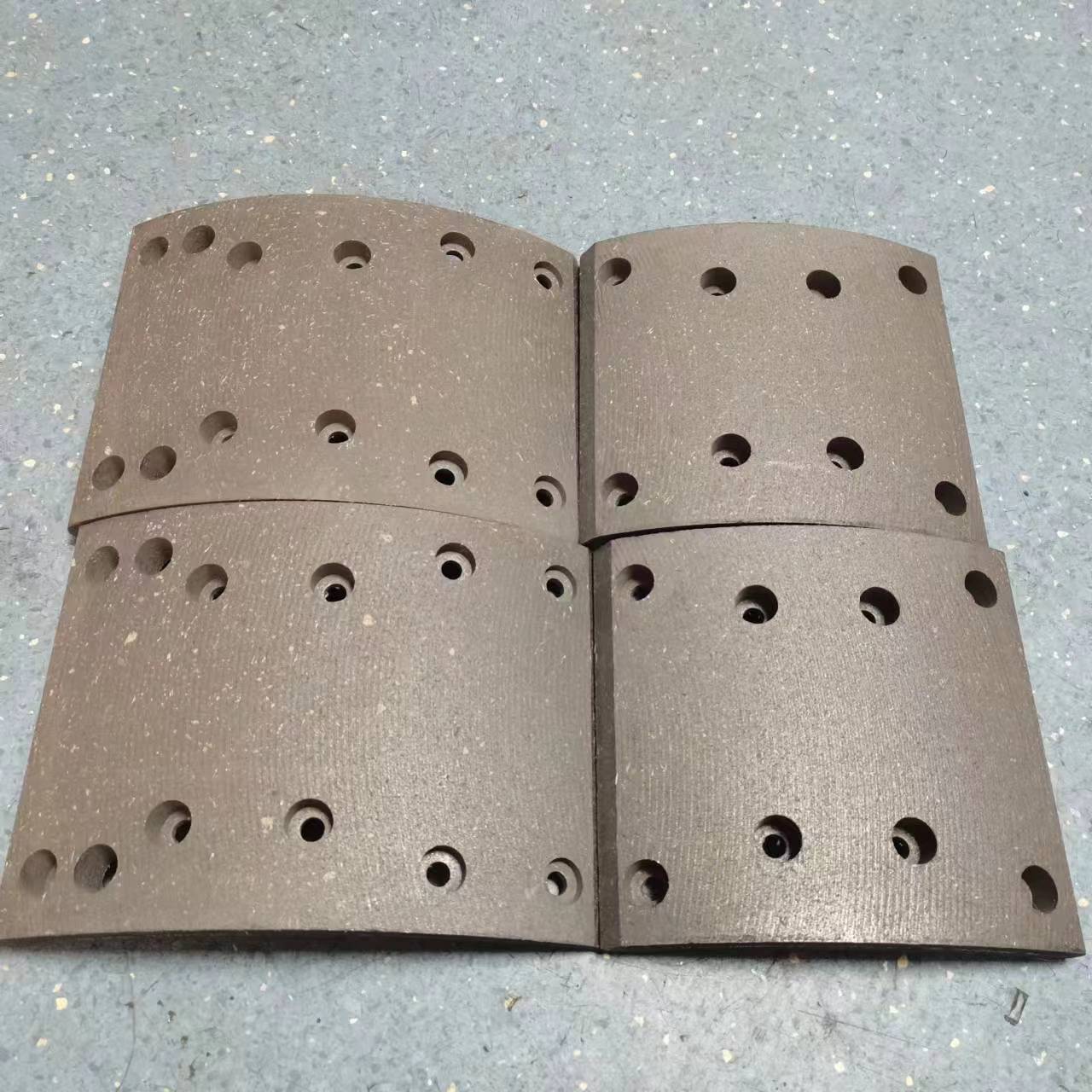 Front Brake Pads for Sinotruk Shaanqi Heavy Duty Truck Delong M3000F3000F2000X3000