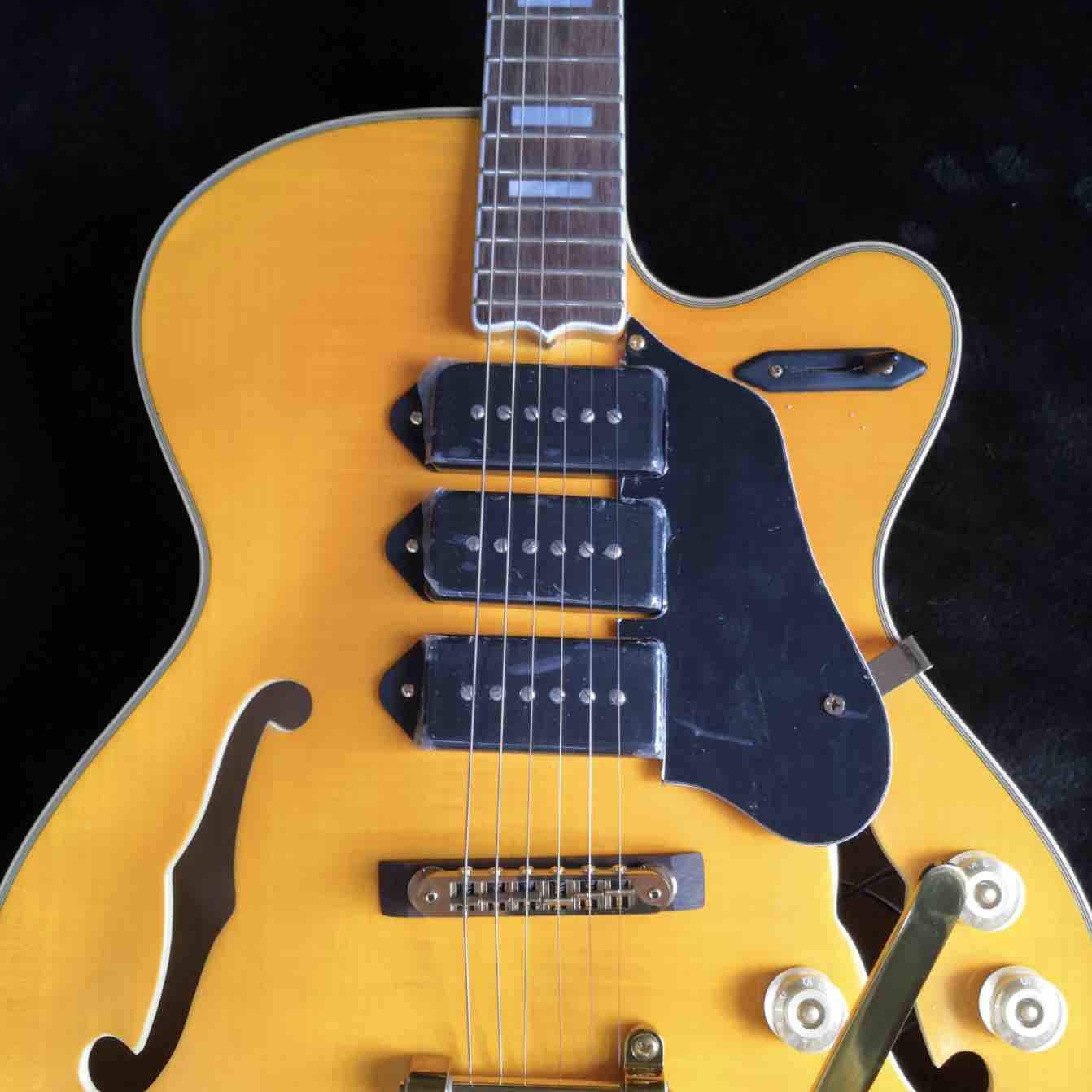 Custom Golden Jazz Electric Guitar in Yellow
