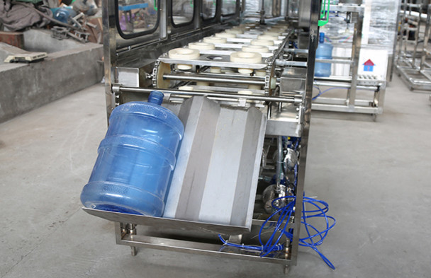 200bph Barreled Water Washing and Filling Machine with 5 Gallon Water Storage Barrels Automatic Bottle Washing Machine