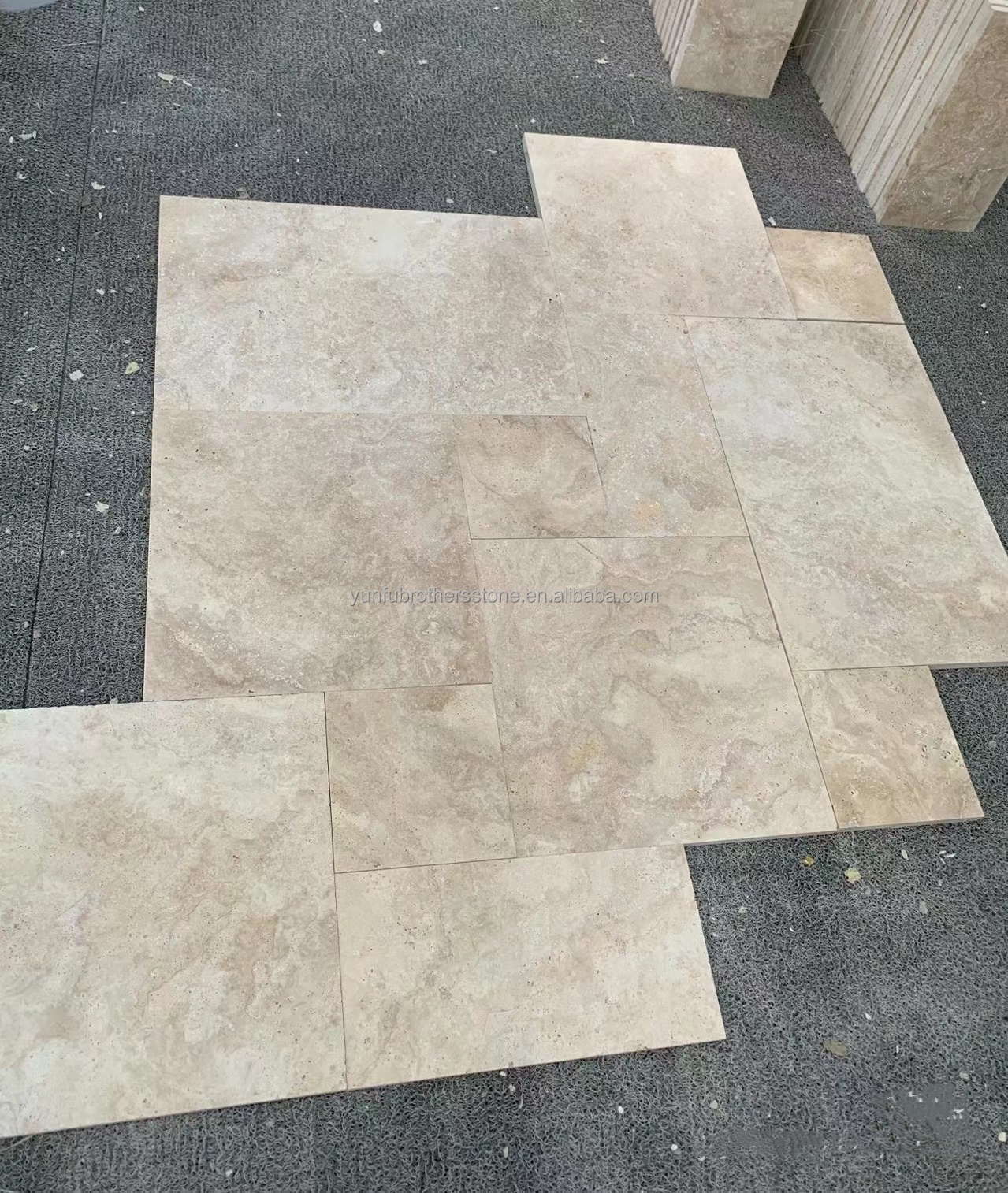 Polishing Glossy Silver Travertine Stone Ivory Deck Tile for Garden Terrace Area