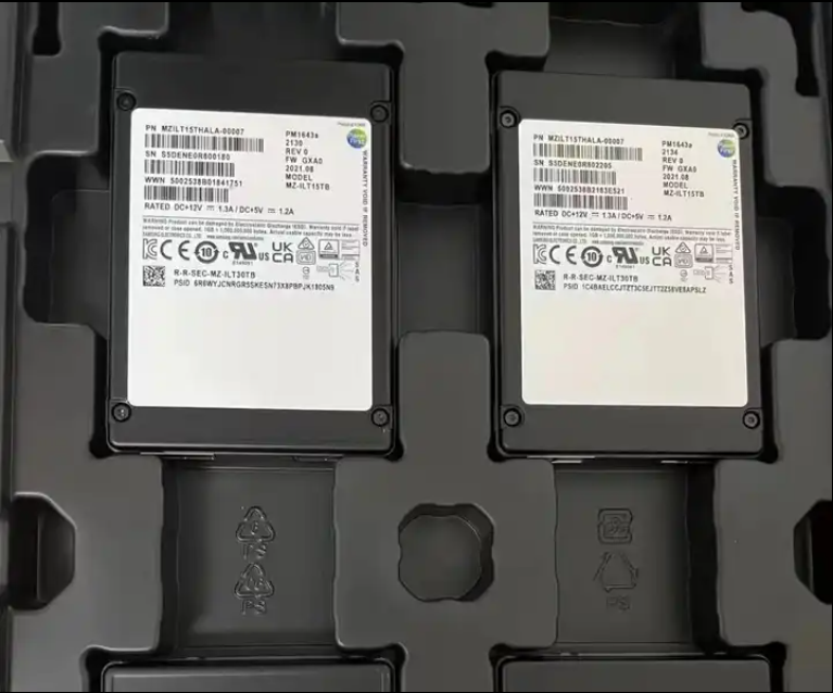 800G Weight Customized Size SAS SSD for Enterprise Server PM1643A MZILT7T6HALA-00007 Customized 7.68T 30.72T